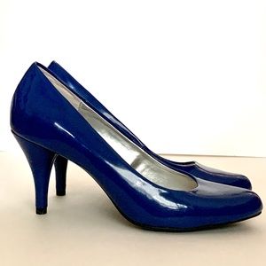 Bandolino Blue Heels size 7 1/2